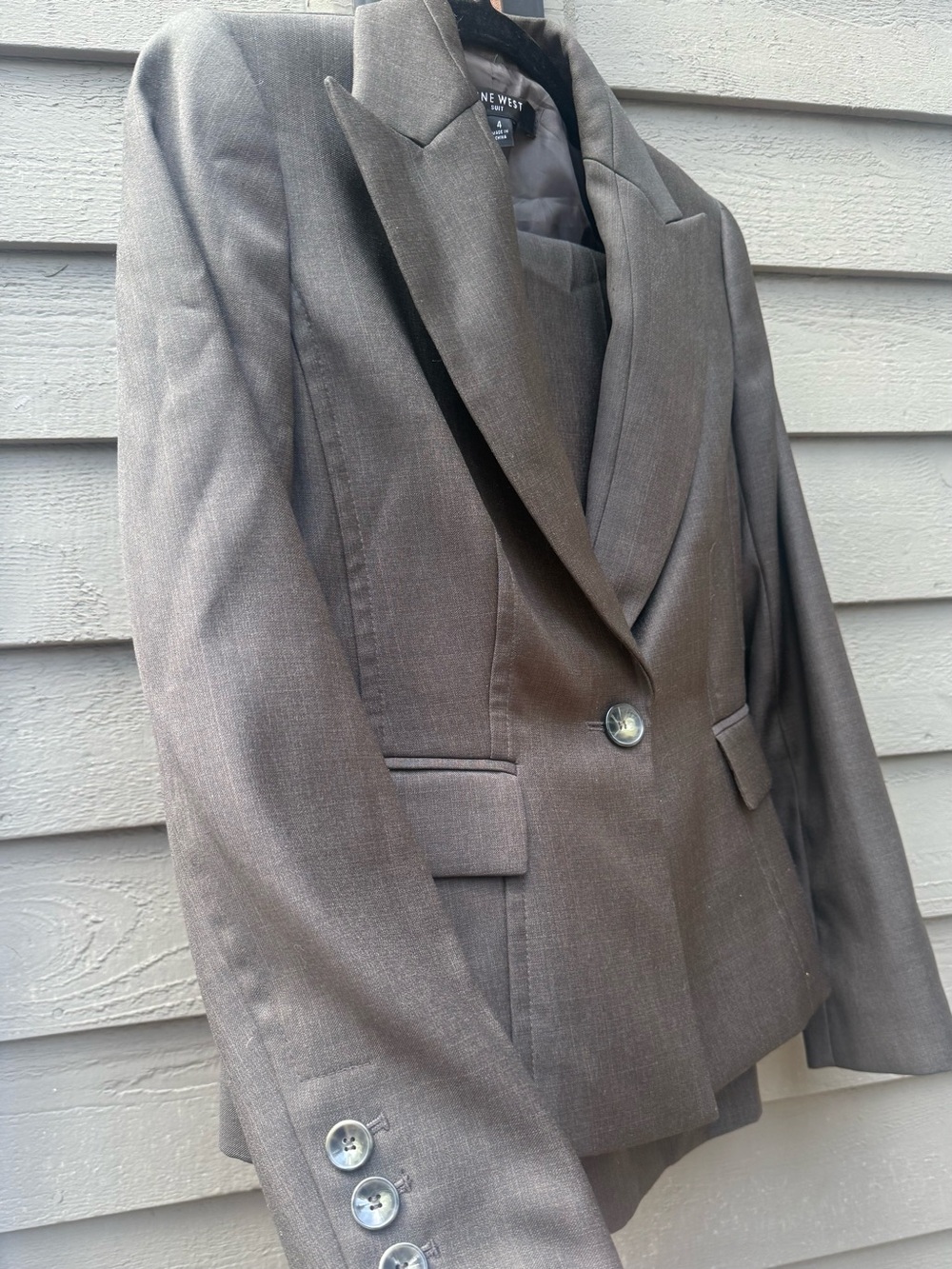 Nine West Brown Suit Jacket - Women's Size 4 Nice quality material.